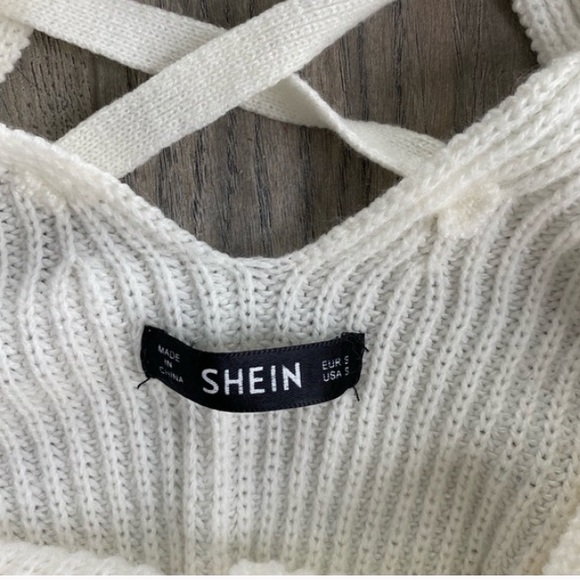 Lace back sweater - Picture 3 of 3